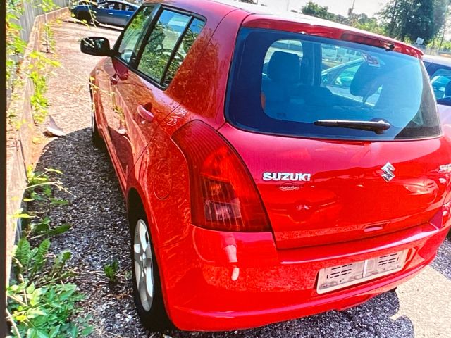 bontott SUZUKI SWIFT III Bal hátsó Csonkállvány Kerékaggyal