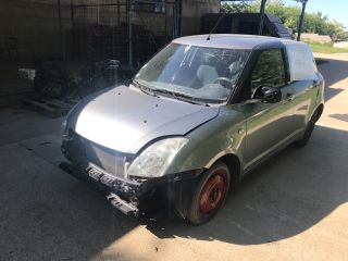 bontott SUZUKI SWIFT III Bal hátsó Csonkállvány Kerékaggyal