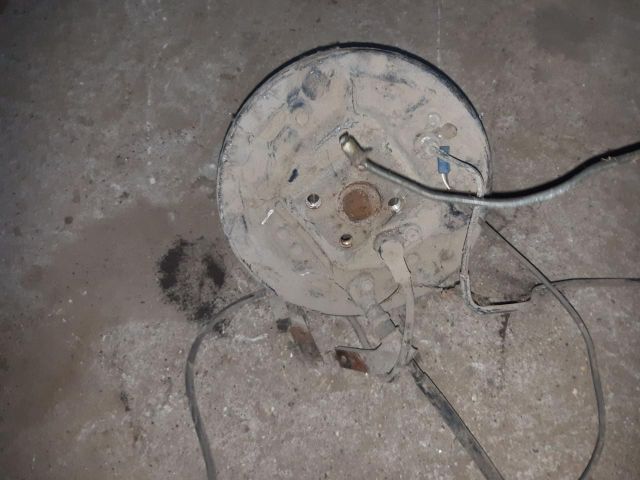 bontott SUZUKI SWIFT III Bal hátsó Csonkállvány Kerékaggyal