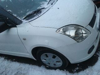 bontott SUZUKI SWIFT III Bal hátsó Dobbetét (Kerékjárati, Műanyag)