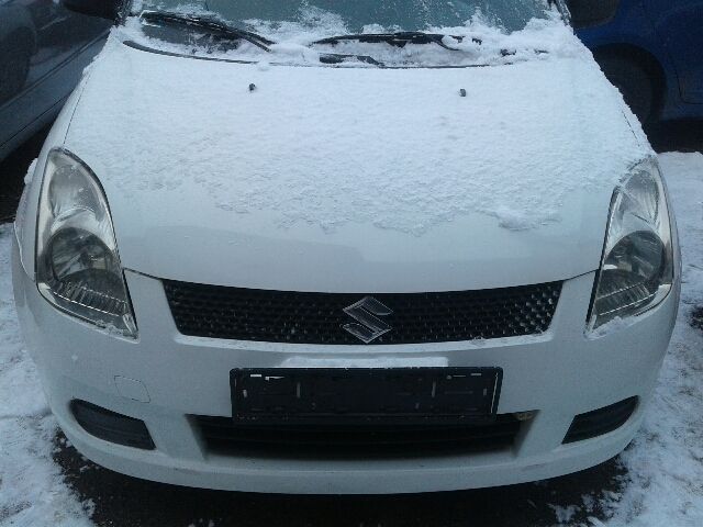 bontott SUZUKI SWIFT III Bal hátsó Dobbetét (Kerékjárati, Műanyag)