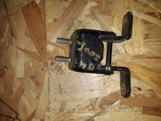 bontott SUZUKI SWIFT III Bal hátsó Felső Zsanér