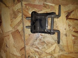 bontott SUZUKI SWIFT III Bal hátsó Felső Zsanér