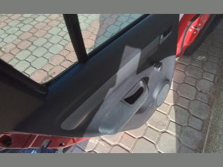 bontott SUZUKI SWIFT III Bal hátsó Fixüveg (Ajtóban)