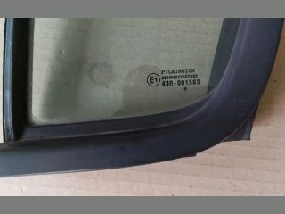 bontott SUZUKI SWIFT III Bal hátsó Fixüveg (Ajtóban)
