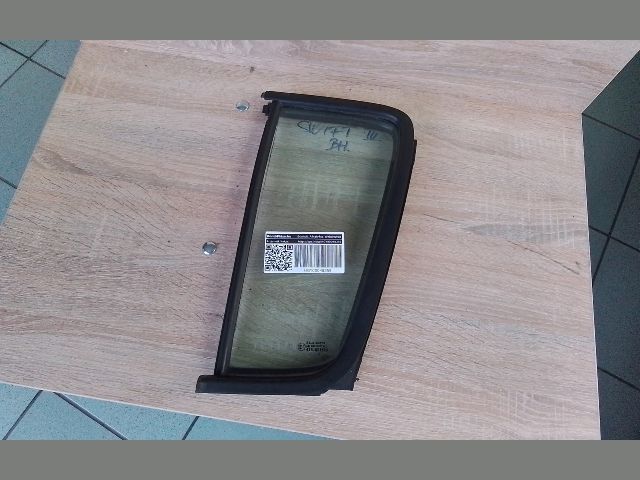 bontott SUZUKI SWIFT III Bal hátsó Fixüveg (Ajtóban)