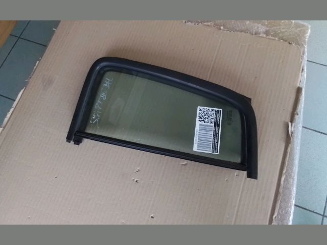 bontott SUZUKI SWIFT III Bal hátsó Fixüveg (Ajtóban)
