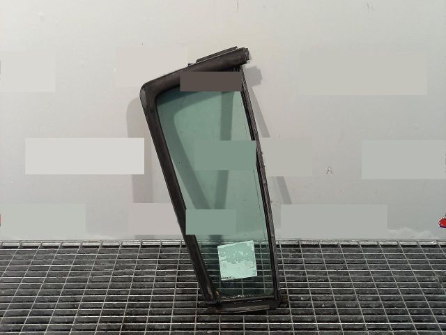 bontott SUZUKI SWIFT III Bal hátsó Fixüveg (Ajtóban)