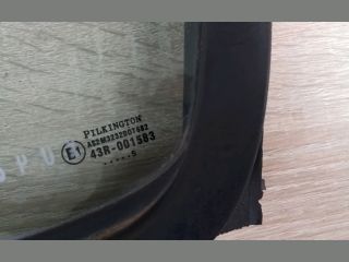 bontott SUZUKI SWIFT III Bal hátsó Fixüveg (Ajtóban)