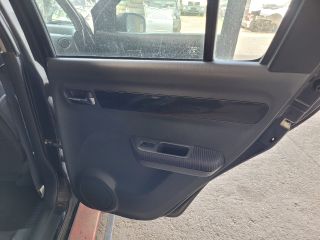 bontott SUZUKI SWIFT III Bal hátsó Kapaszkodó (Felső)