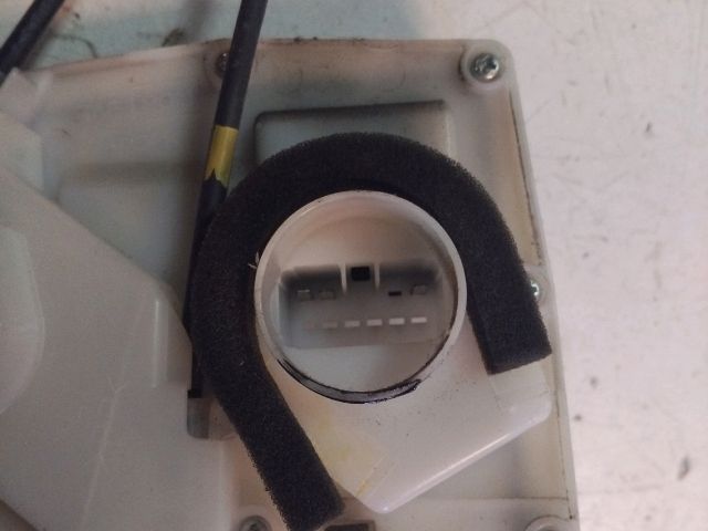 bontott SUZUKI SWIFT III Bal hátsó Központizár Motor