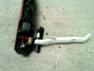 bontott SUZUKI SWIFT III Bal hátsó Külső Kilincs