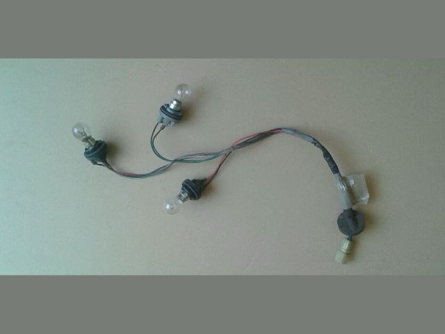 bontott SUZUKI SWIFT III Bal Hátsó Lámpa Foglalat