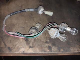 bontott SUZUKI SWIFT III Bal Hátsó Lámpa Foglalat