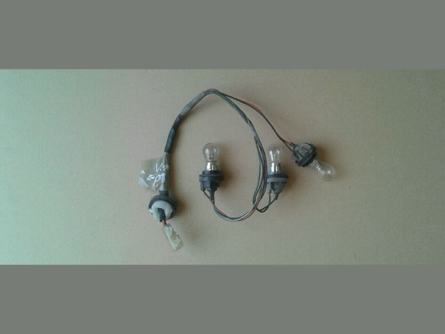 bontott SUZUKI SWIFT III Bal Hátsó Lámpa Foglalat