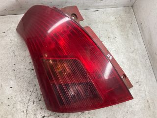 bontott SUZUKI SWIFT III Bal Hátsó Lámpa