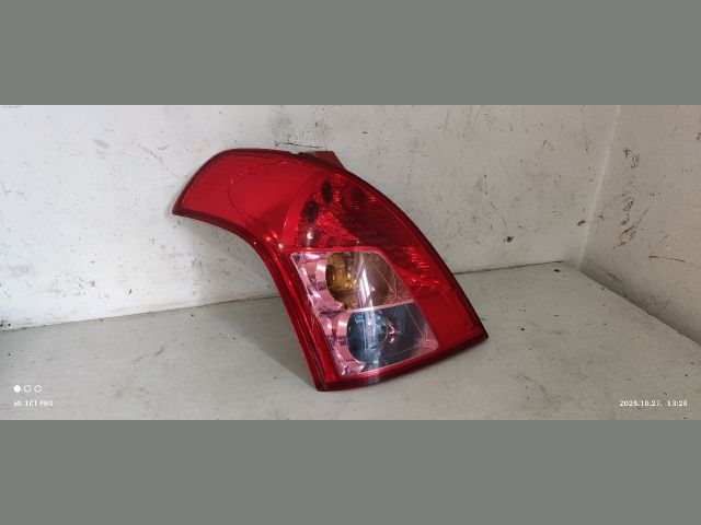 bontott SUZUKI SWIFT III Bal Hátsó Lámpa