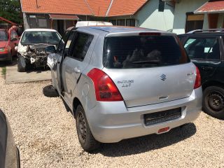 bontott SUZUKI SWIFT III Bal Hátsó Lámpa