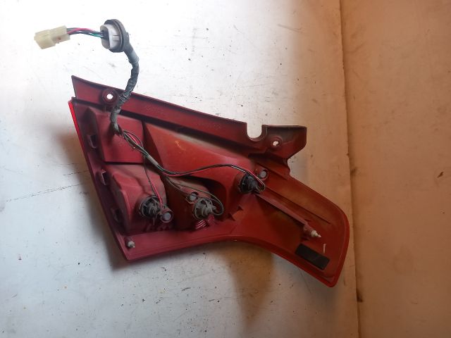 bontott SUZUKI SWIFT III Bal Hátsó Lámpa