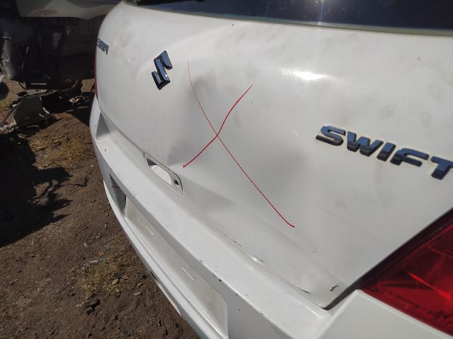 bontott SUZUKI SWIFT III Bal Hátsó Lámpa