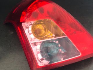 bontott SUZUKI SWIFT III Bal Hátsó Lámpa