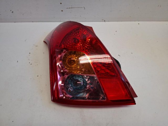 bontott SUZUKI SWIFT III Bal Hátsó Lámpa