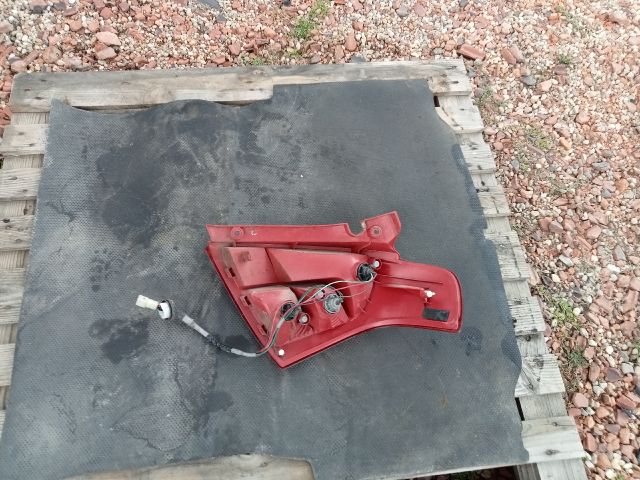 bontott SUZUKI SWIFT III Bal Hátsó Lámpa