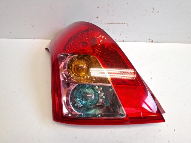 bontott SUZUKI SWIFT III Bal Hátsó Lámpa