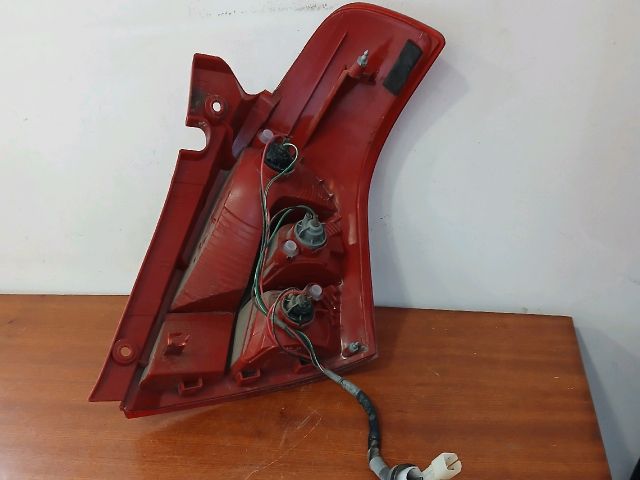 bontott SUZUKI SWIFT III Bal Hátsó Lámpa