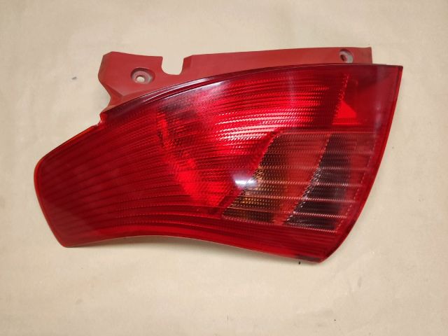 bontott SUZUKI SWIFT III Bal Hátsó Lámpa