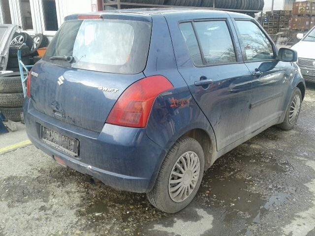 bontott SUZUKI SWIFT III Bal Hátsó Lámpa