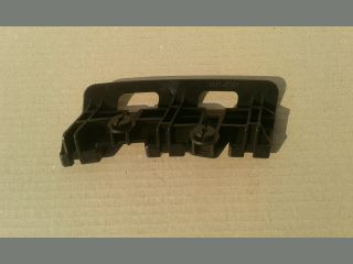 bontott SUZUKI SWIFT III Bal hátsó Lökhárító Tartó (Műanyag)