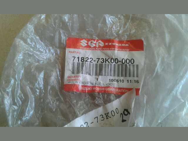 bontott SUZUKI SWIFT III Bal hátsó Lökhárító Tartó (Műanyag)