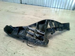 bontott SUZUKI SWIFT III Bal hátsó Lökhárító Tartó (Műanyag)