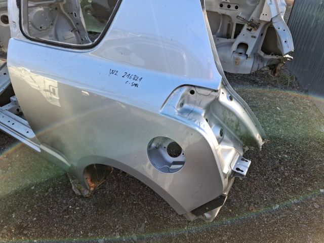 bontott SUZUKI SWIFT III Bal hátsó Negyed Karosszéria Csomag