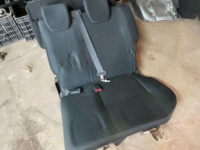 bontott SUZUKI SWIFT III Bal hátsó Ülés
