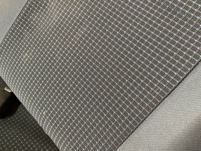 bontott SUZUKI SWIFT III Bal hátsó Ülés