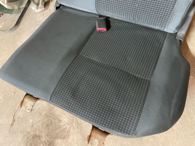 bontott SUZUKI SWIFT III Bal hátsó Ülés