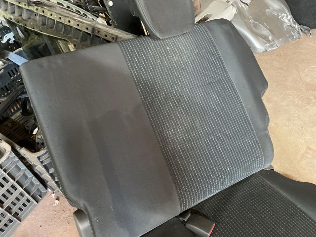 bontott SUZUKI SWIFT III Bal hátsó Ülés