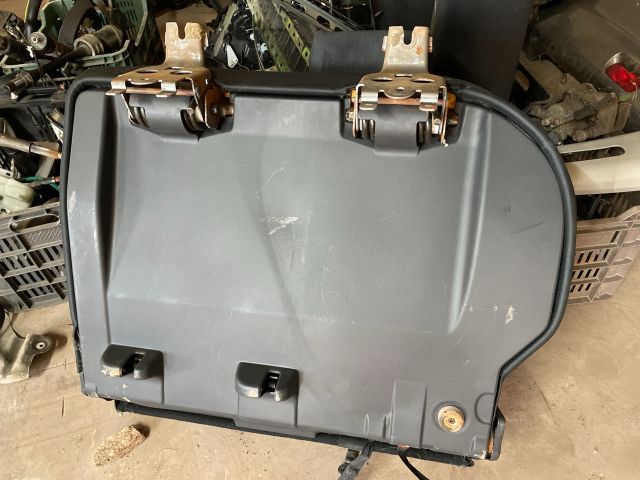 bontott SUZUKI SWIFT III Bal hátsó Ülés