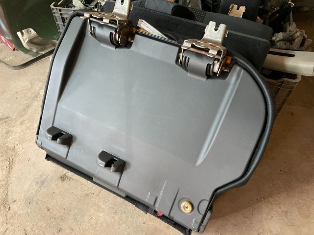 bontott SUZUKI SWIFT III Bal hátsó Ülés