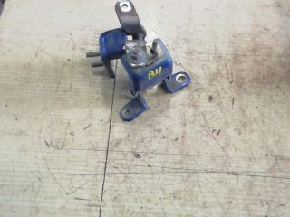 bontott SUZUKI SWIFT III Bal hátsó Zsanér