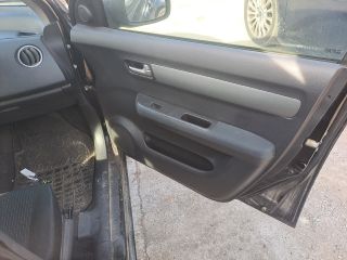 bontott SUZUKI SWIFT III Bal Kalaptartó Tartó Konzol