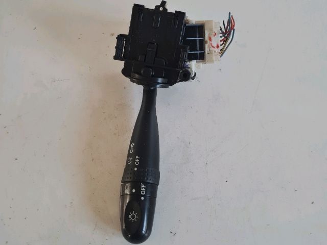 bontott SUZUKI SWIFT III Bal Kormánykapcsoló Irányjelző