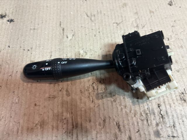bontott SUZUKI SWIFT III Bal Kormánykapcsoló Irányjelző