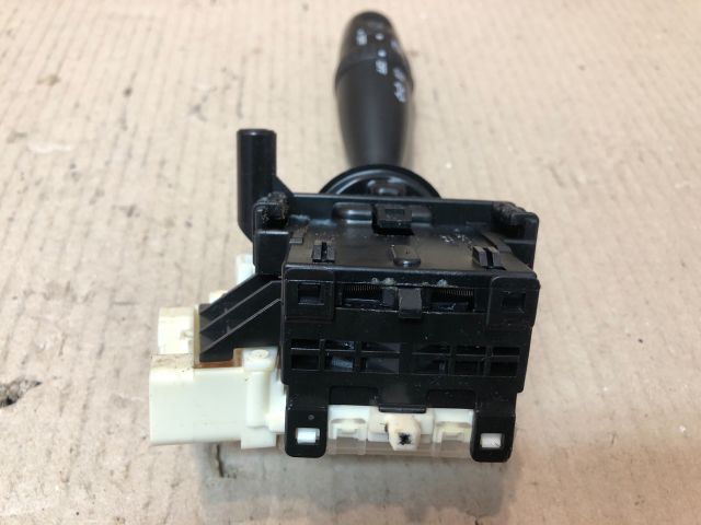 bontott SUZUKI SWIFT III Bal Kormánykapcsoló Irányjelző