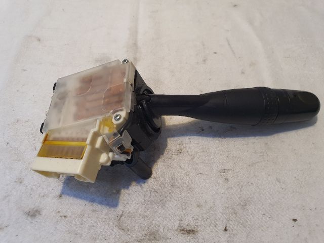 bontott SUZUKI SWIFT III Bal Kormánykapcsoló Irányjelző