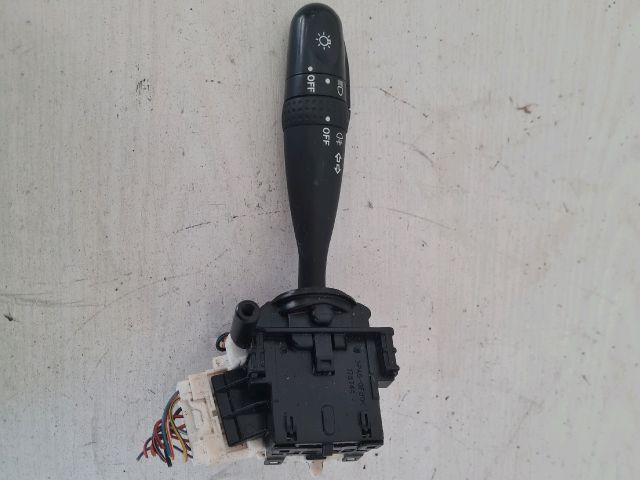 bontott SUZUKI SWIFT III Bal Kormánykapcsoló Irányjelző