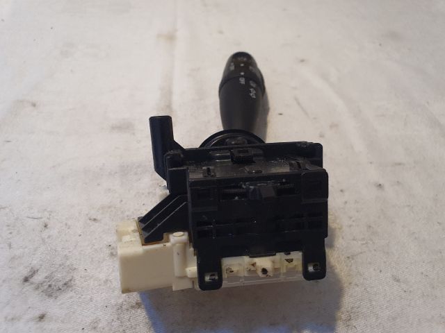 bontott SUZUKI SWIFT III Bal Kormánykapcsoló Irányjelző