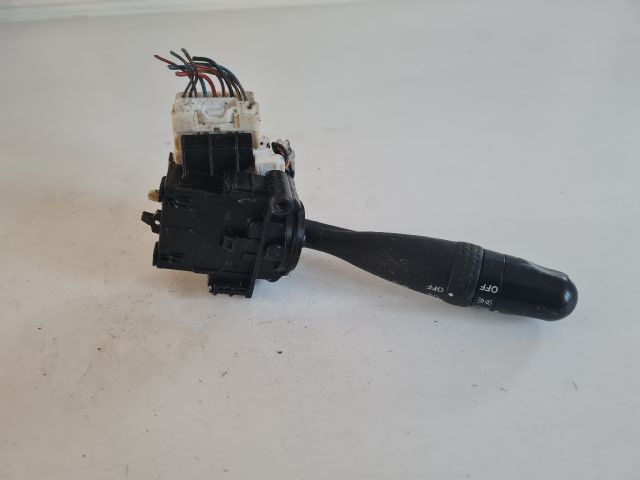 bontott SUZUKI SWIFT III Bal Kormánykapcsoló Irányjelző